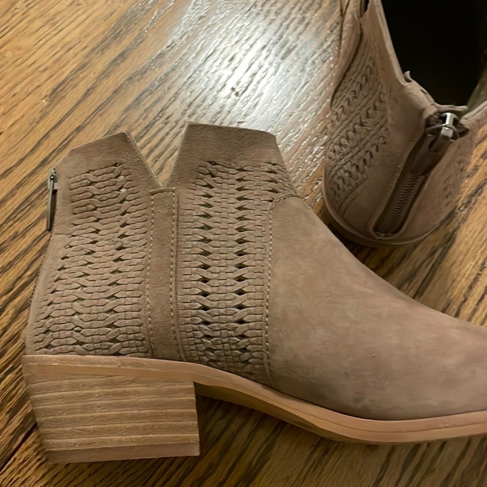 Vince Camuto Beige Cut-Out Ankle Boots - Picture 3 of 7